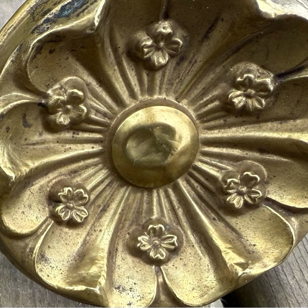 Antique Victorian Set of 2 Ormolu Gilded Bronze Floral Drapery Curtain Tiebacks - Picture 8 of 12